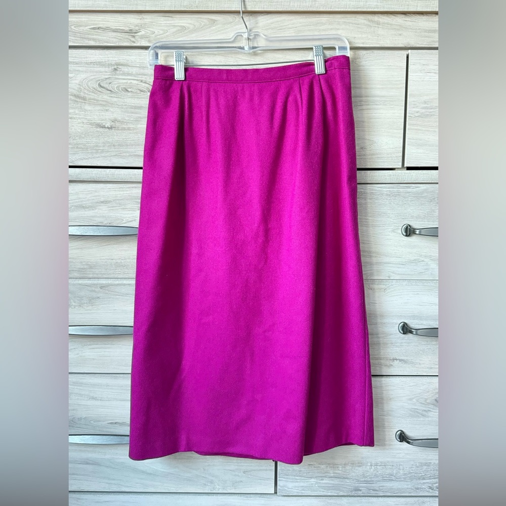 VTG %100 wool magenta straight midi high waist skirt size 10